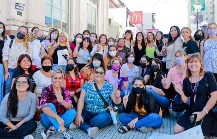 La jornada arrancó con intervenciones sobre Laprida y España.