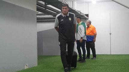Julio Falcioni se queda sin otro volante.