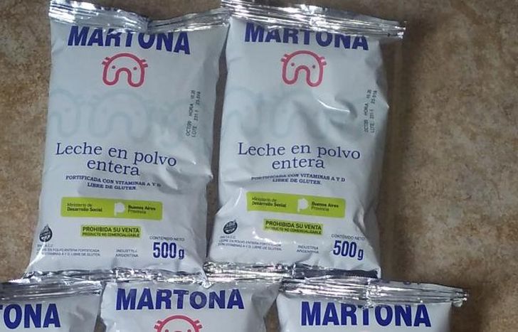 Se puede donar leche larga vida o en polvo.