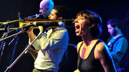 murio la cantante de satelite kingston como consecuencia de los recortes oncologicos