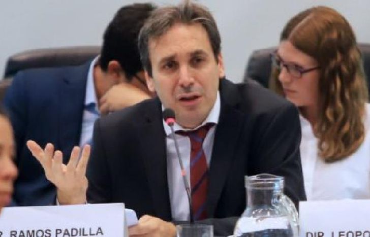 El juez considera que Santoro tenía una participación activa en la organización delictiva.