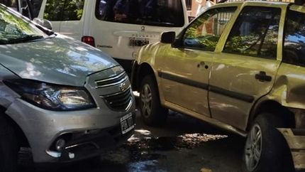 Los dos autos involucrados en el choque.