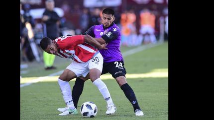 lanus tiene una dura visita a santa fe