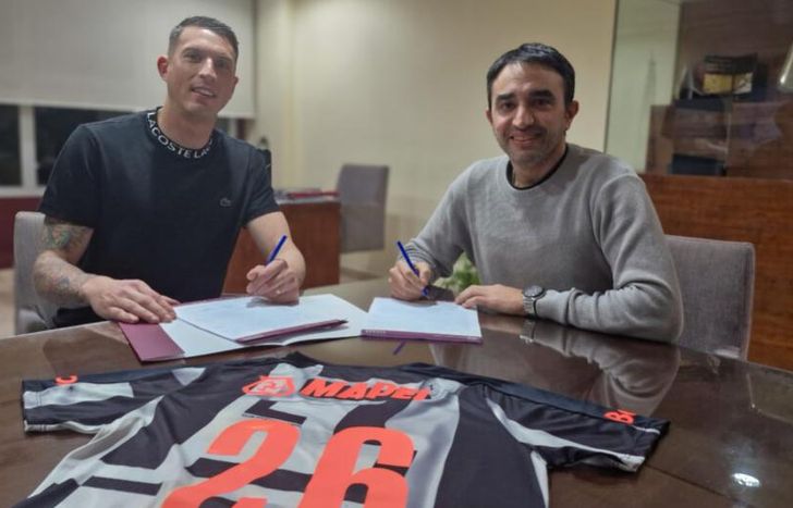 Losada ya es jugador de Lanús.