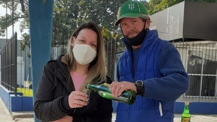 Diario La Unión | Pascual y Sabrina, en la puerta del Country Club.