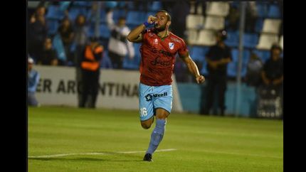 El uruguayo se acerca al Gasolero. Este viernes se define. El uruguayo se acerca al Gasolero. Este viernes se define.