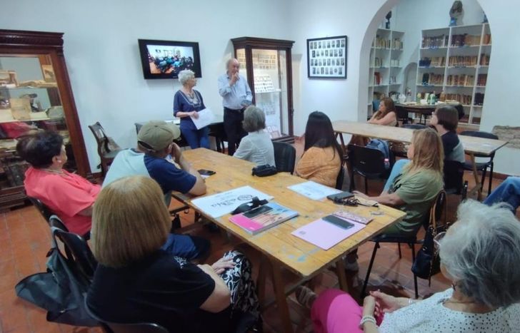 Los participantes tendrán que escribir una historia basada en una fotografía.