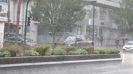 Rige alerta por fuertes tormentas en Lomas de Zamora y el AMBA.
