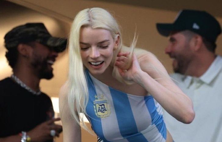 Anya Taylor Joy, con colores argentinos.&nbsp;
