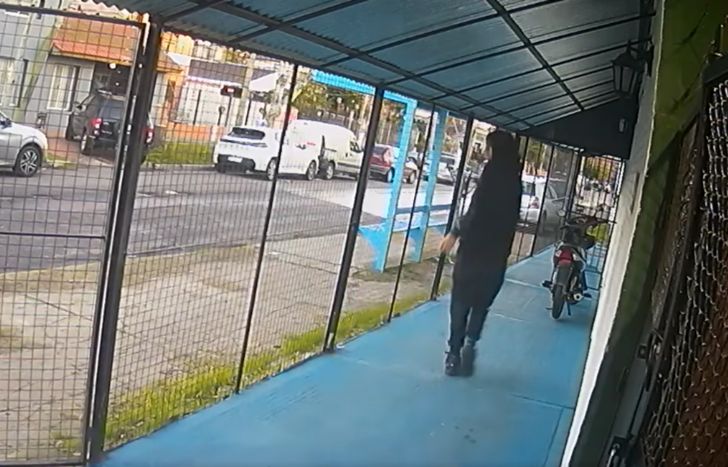 El menor fue descubierton en pleno intento de robo en San José.
