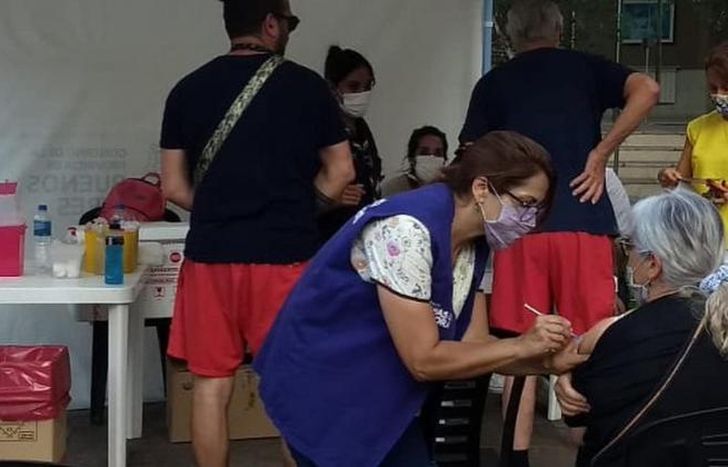 Desde las 20, en dos puntos céntricos lomenses.