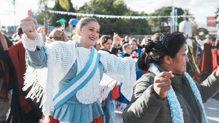 el 25 de mayo en lomas sera con los manseros santiaguenos y el super quinteto