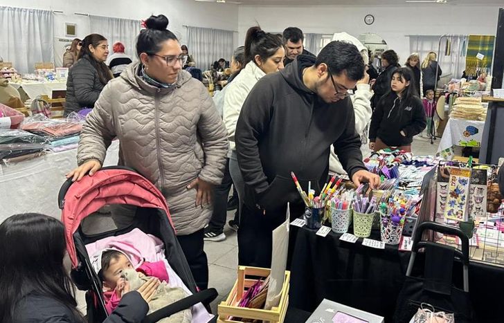 Con más de 25 puestos.