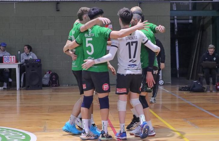 Tres triunfos en igual cantidad de partidos.