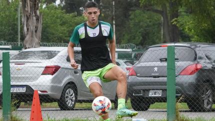López, la promesa paraguaya que arribó a Banfield. López, la promesa paraguaya que arribó a Banfield.