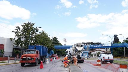 repavimentan con hormigon mas calles de distintos barrios
