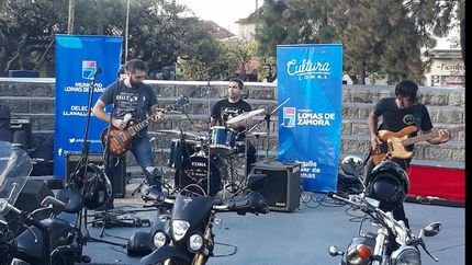 encuentro motoquero y solidario en llavallol