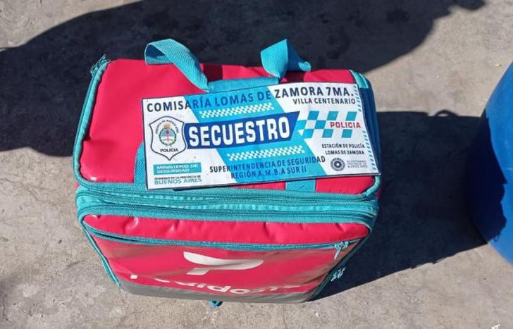 Tres personas fueron detenidas y secuestraron elementos robados.