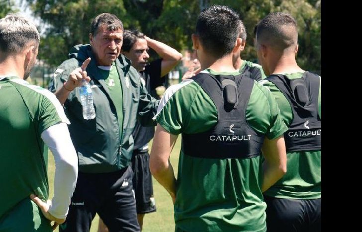 Falcioni analiza variantes pensando en el Banfield 2020.