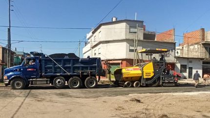 Comenzaron los arreglos sobre cinco cuadras de la calle Ginebra.