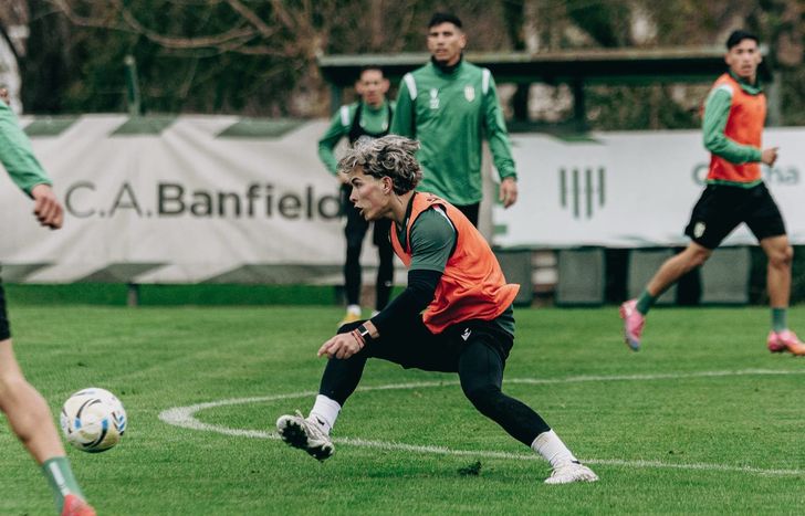 Lisandro Piñero volvió a trabajar a la par del grupo en Banfield.