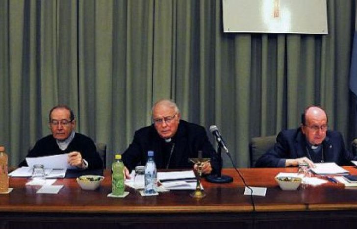 zzzznacp2NOTICIAS ARGENTINAS BAIRES, AGOSTO 12: La Conferencia Episcopal Argentinal inicio la 168º reunión de la Comisión Permanente que se lleva a cabo en la sede del Episcopado, con la presidencia de su titular, monseñor JoséMaría Arancedo, Arzobispo de Santa Fe. Foto NA: Hugo Villalobos zzzz