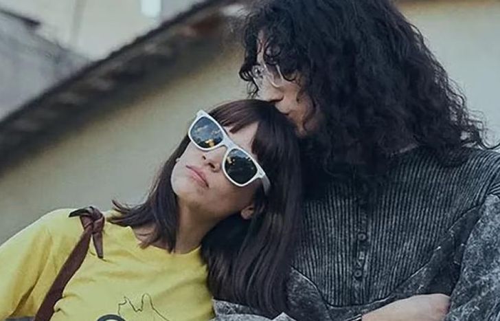 Mica como Fabi Cantilo.