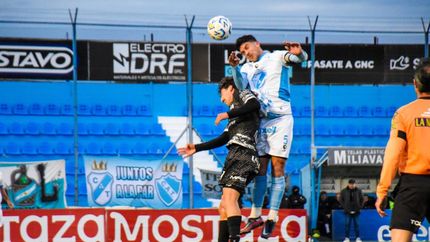 Diario La Unión | El Gasolero y el Albinegro disputan un duelo clave en Turdera.