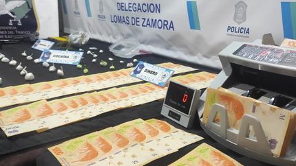 Incautaron una gran cantidad de dinero, cocaína y marihuana.