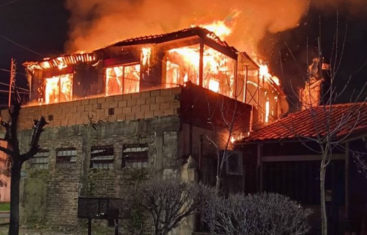 La casa de Temperley quedó destruida en la parte superior.