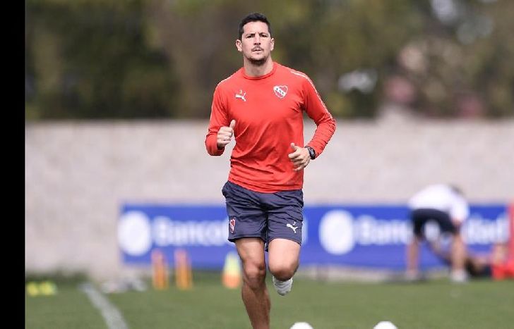 Burdisso había finalizado su vínculo con el Rojo en junio del 2019