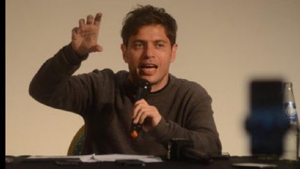 Lo único que quieren es lograr una estabilidad financiera que está atada con alambre, apuntó.