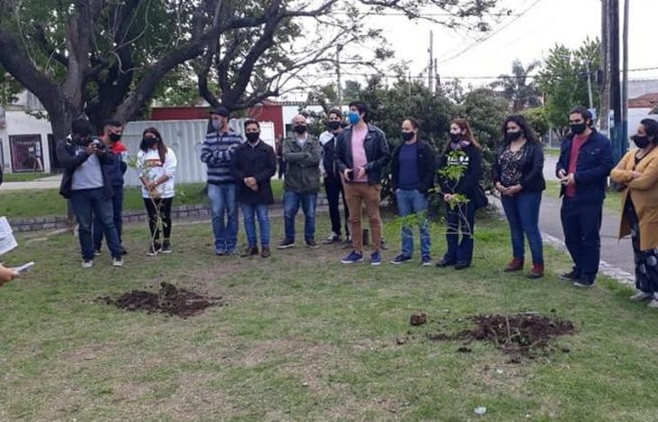 El lanzamiento fue en la Plaza 17 de Agosto, en Centenario.