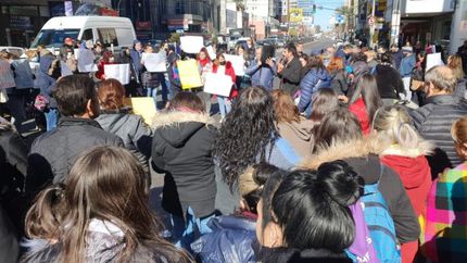 El corte alcanzó media cuadra de Yrigoyen.