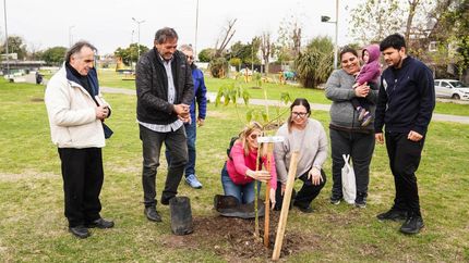 Encuentro en el Parque Isabel La Católica, de Parque Barón.