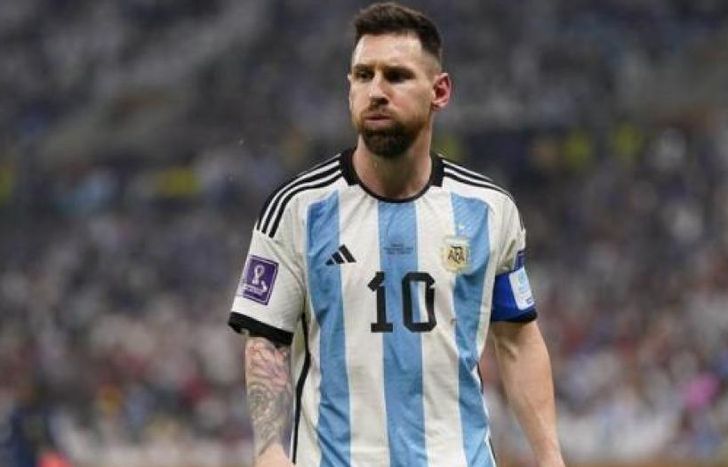 El cuadro de Lionel Messi se exhibe en Francia.