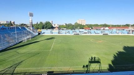 El campo de juego del Gasolero recibió mejoras. El campo de juego del Gasolero recibió mejoras.