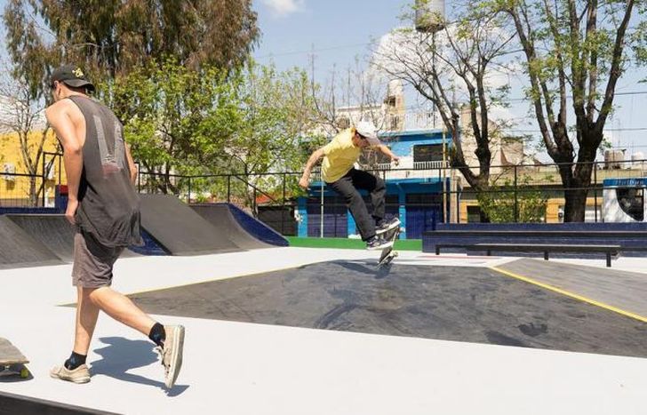 Repararon tres bajadas y la pirámide de la pista.