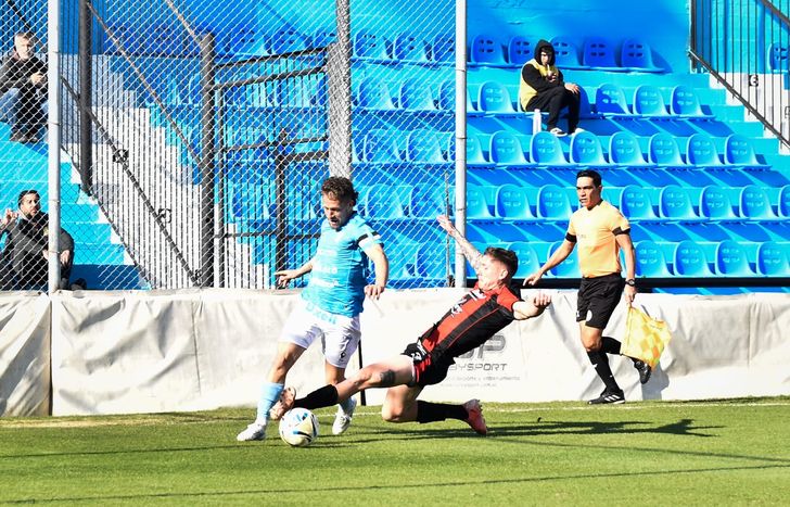 Fernando Brandán, feliz porque Temperley quebró la racha.