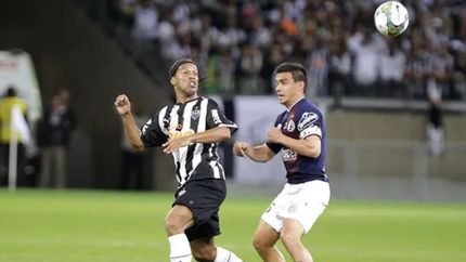 Ronaldinho y Maxi Velázquez.