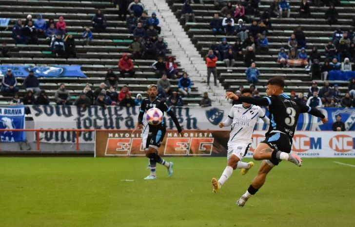 Lucas Angelini fue el autor del gol que le dio la victoria a Temperley en Mar del Plata.