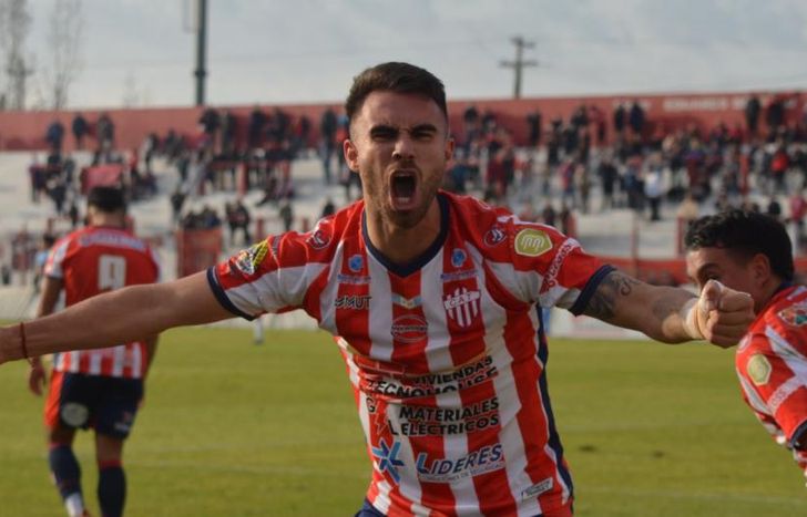 Campana grita su golazo.