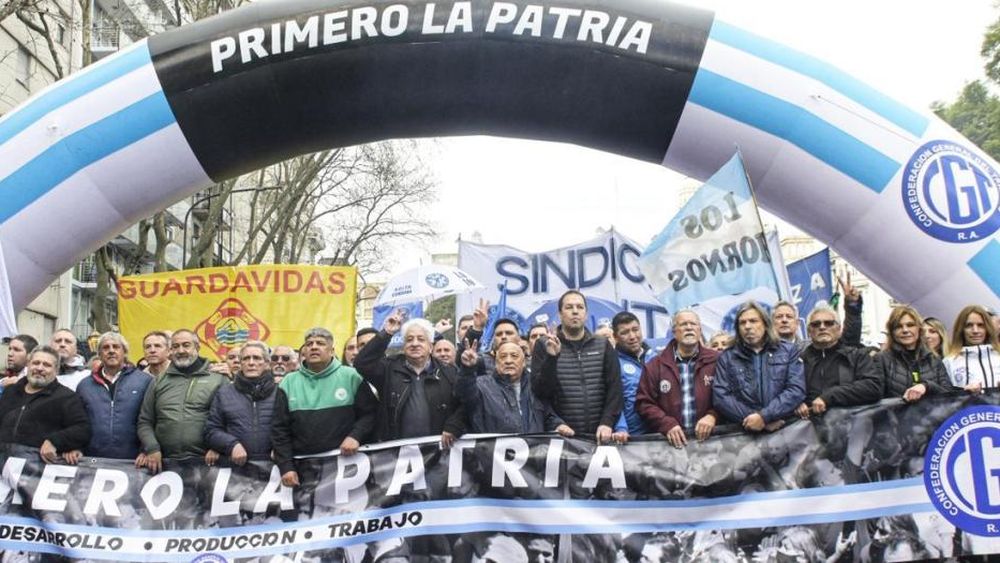 Convocaron a partir de las 10 en la avenida Independencia y Defensa.