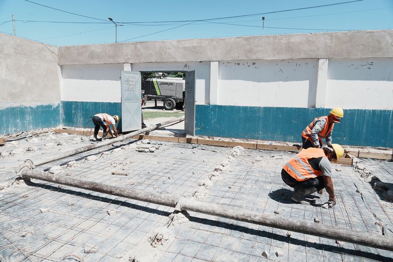 Realizarán obras en escuelas de Lomas de Zamora. 