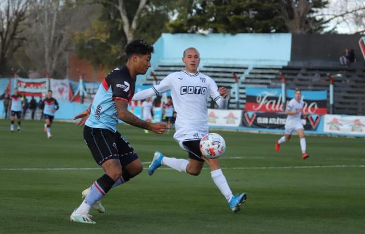 Graneros intenta desbordar ante el cierre de Cattáneo.