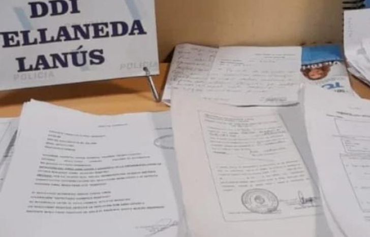 Elementos incautados a la mujer detenida en Lomas.