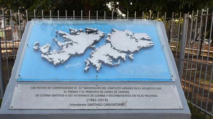 los monumentos de la plaza grigera