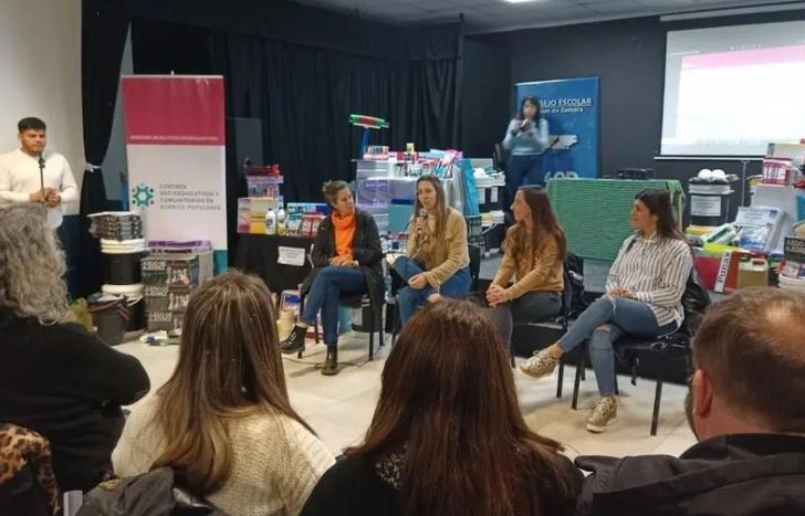 Cada centro recibió materiales didácticos, de limpieza y pintura.