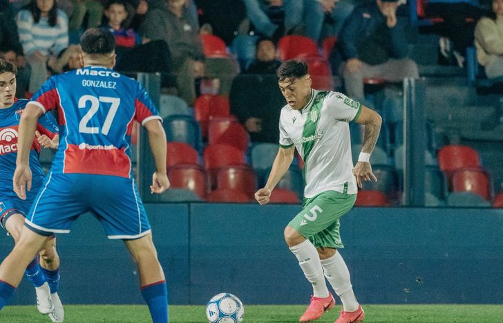 Banfield fue contundente y se impone ante Tigre en Victoria.
