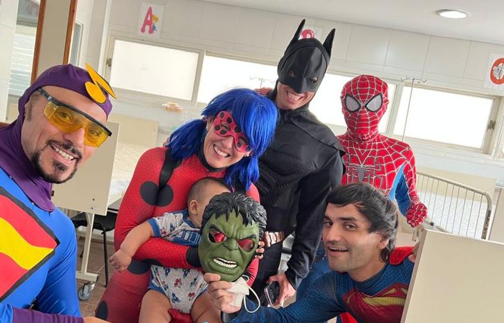 Los superhéroes visitaron el Hospital de Niños de San Justo.